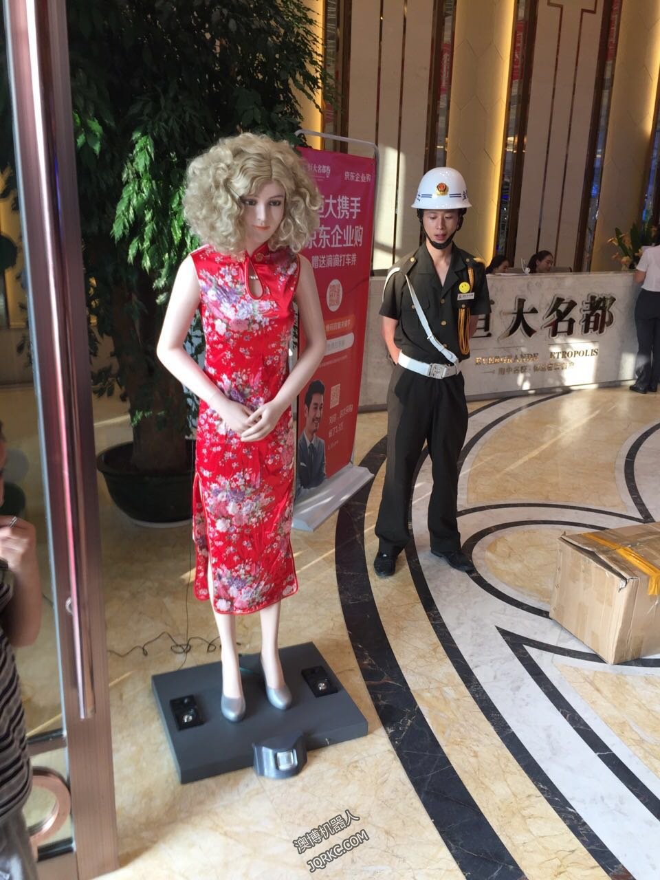 機器人取代普通工人？全是屁話